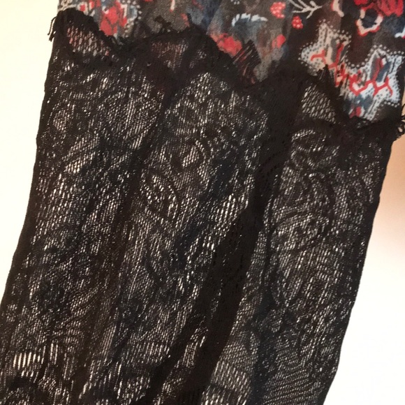 Wendy Bellissimo Black Lace Flower Blouse - Picture 7 of 16